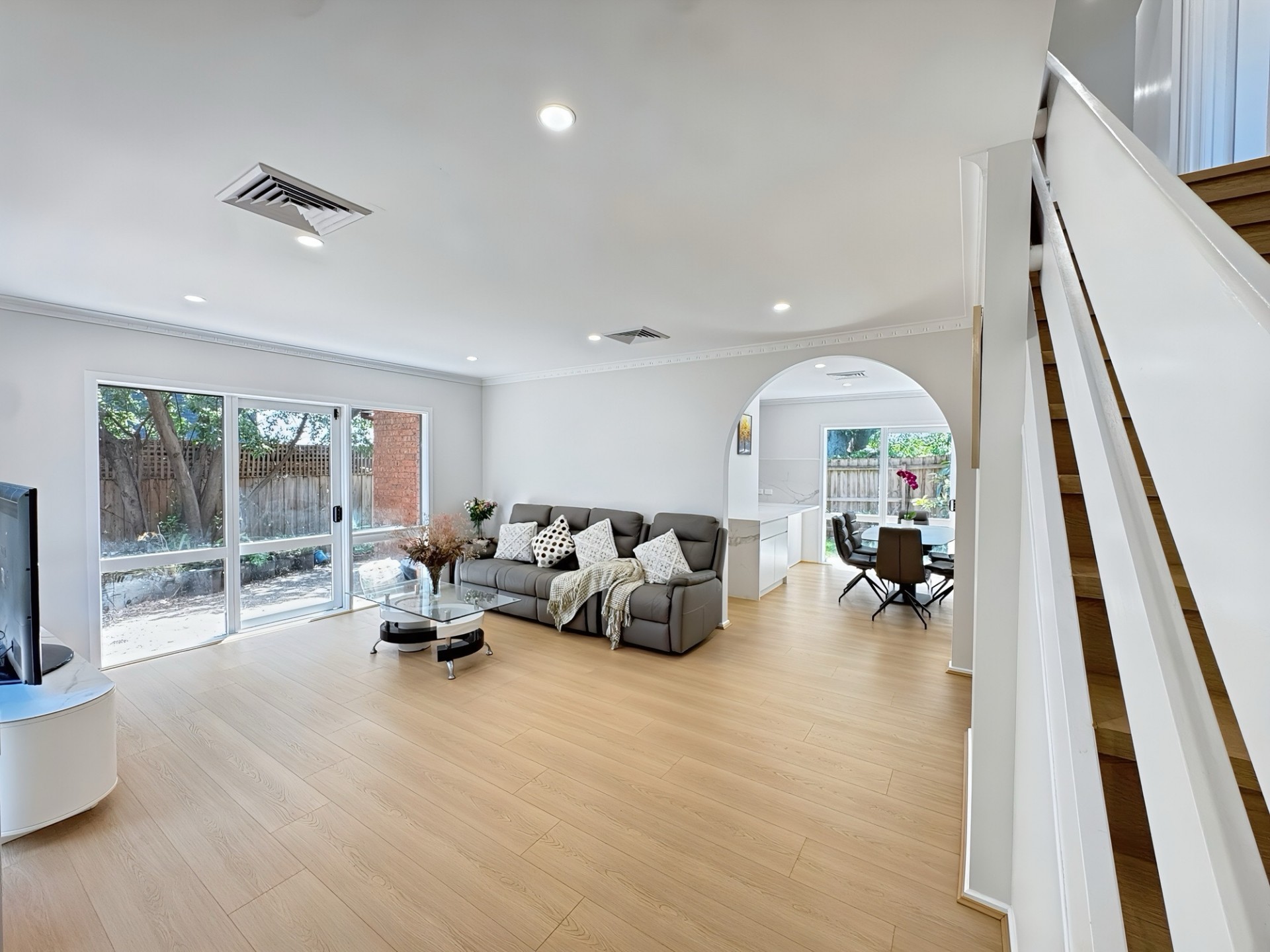 Templestowe Lower Townhouse - Image 2